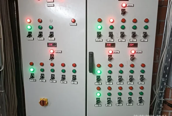 Tablou electric piscină comercială la Hotel, Santorini, Grecia